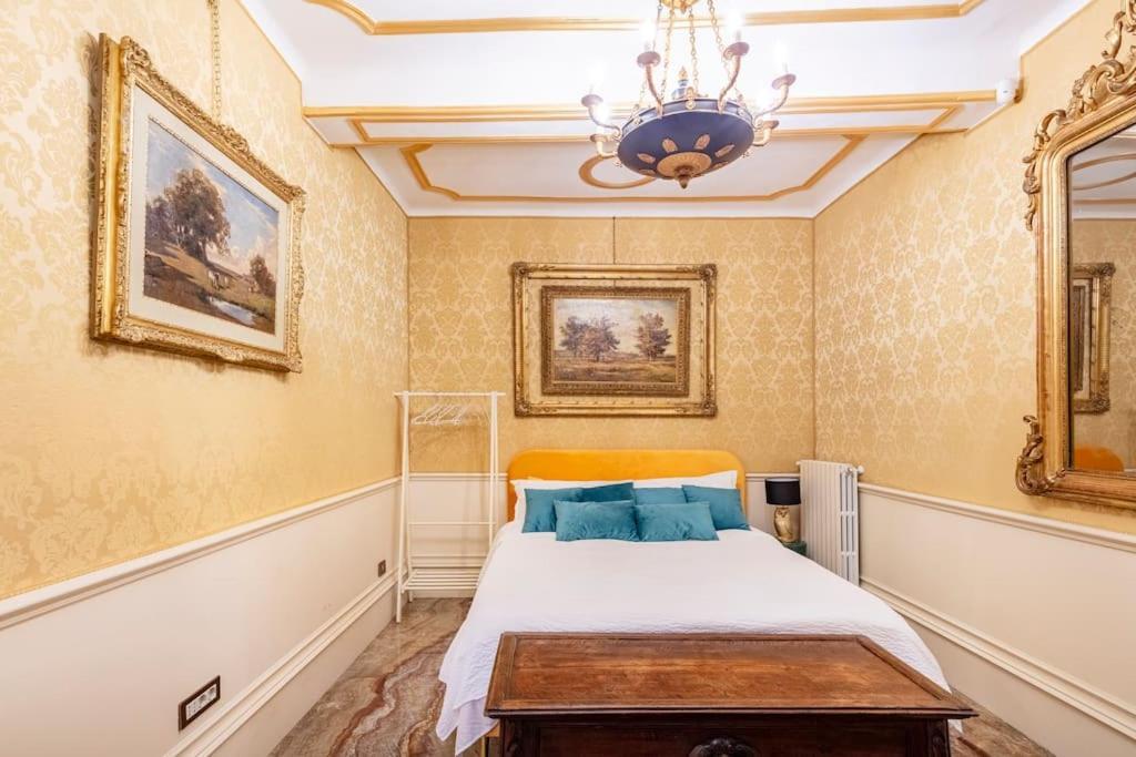 Ferienwohnung Ground Floor Luxe Historic Studio City Centre Bologna Exterior foto